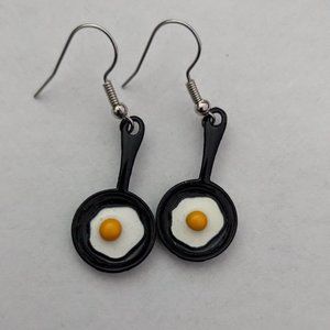 Black Frying Pan with Eggy Earrings